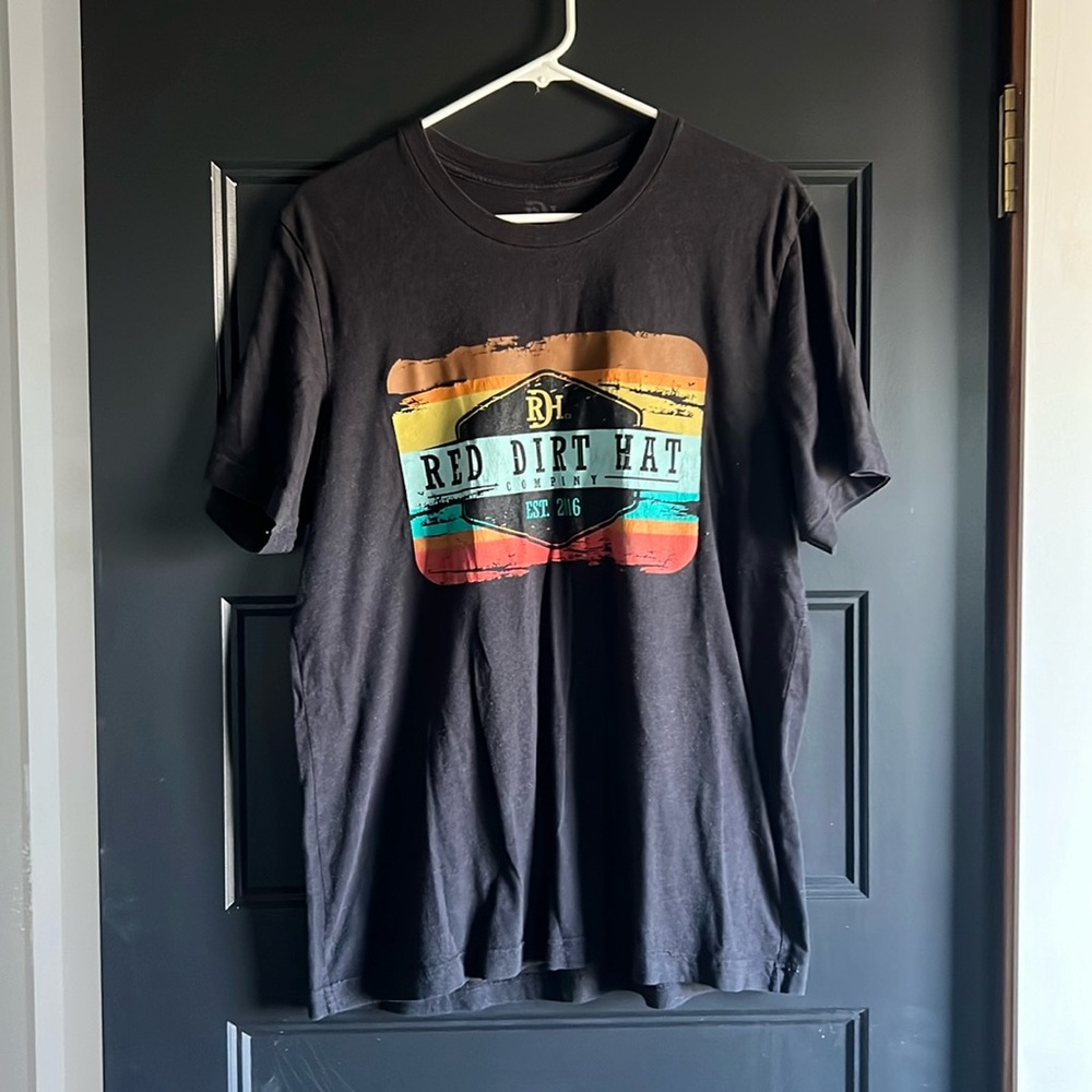 Men’s Red Dirt Hat Co shirt